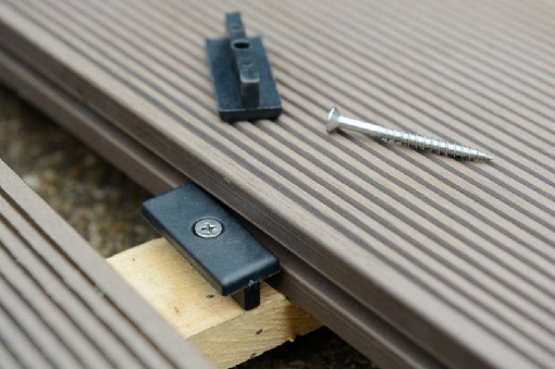 Picture of Whiteriver Composite Decking Installation Kit Montana (50 Clips & Screws X 8 Move Stop Clips X 1 Bit (Each Pack Does 2.5 Sq Mtrs)