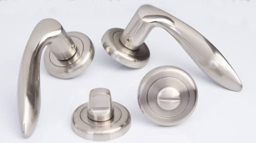 Picture of Sonnato Pieta Satin Chrome Wc Lockset Incl Handles, Lock & 2 Hinges
