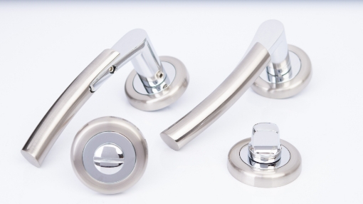 Picture of Sonnato Tempio Satin Chrome Wc Lockset Incl Handles, Lock & 2 Hinges